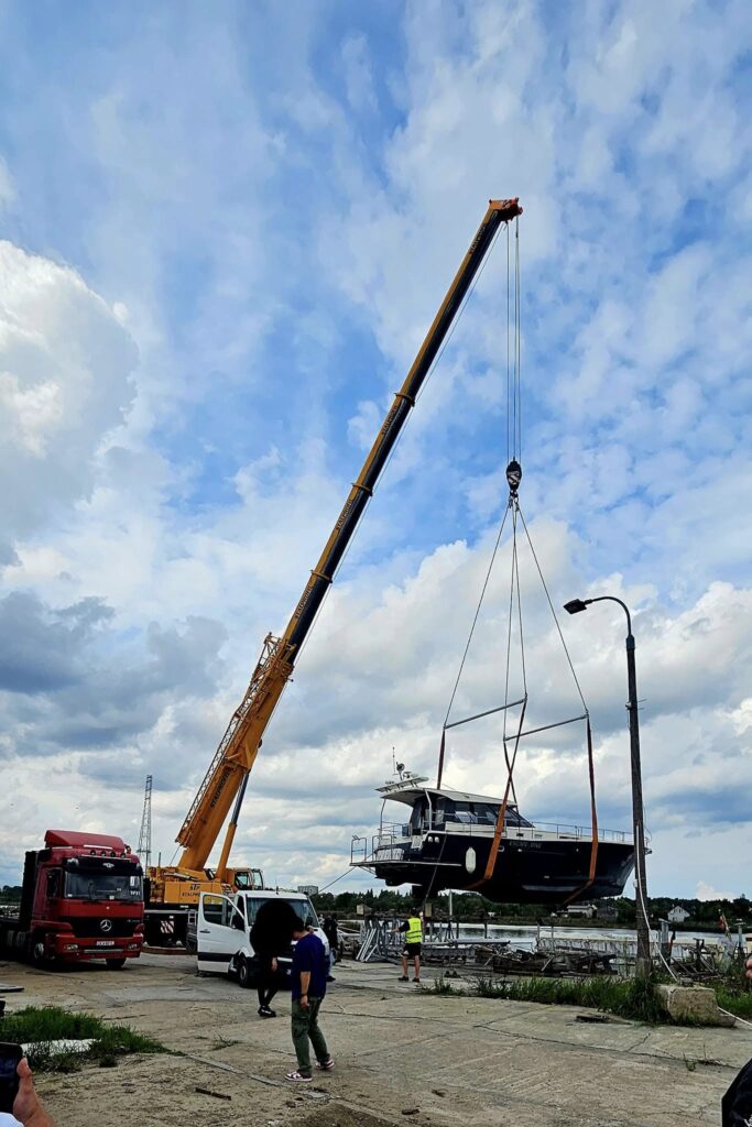 Prace z użyciem dźwigu